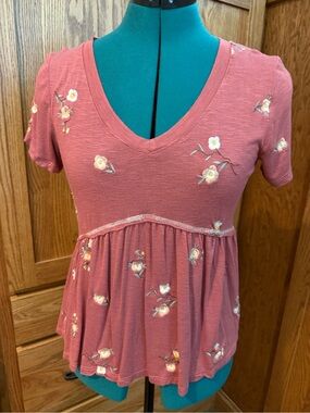 Rewind Dusty Rose Floral V-Neck Peplum Tee
